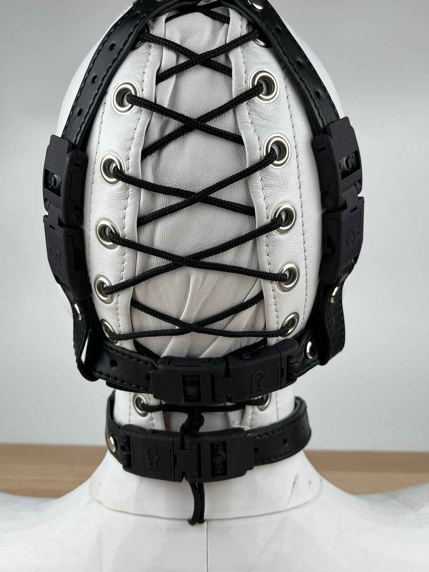 Kunstleder Ball Knebel Kopfharness mit Kink-Lock Schnellverschluss (mit innenliegendem Ballknebel)