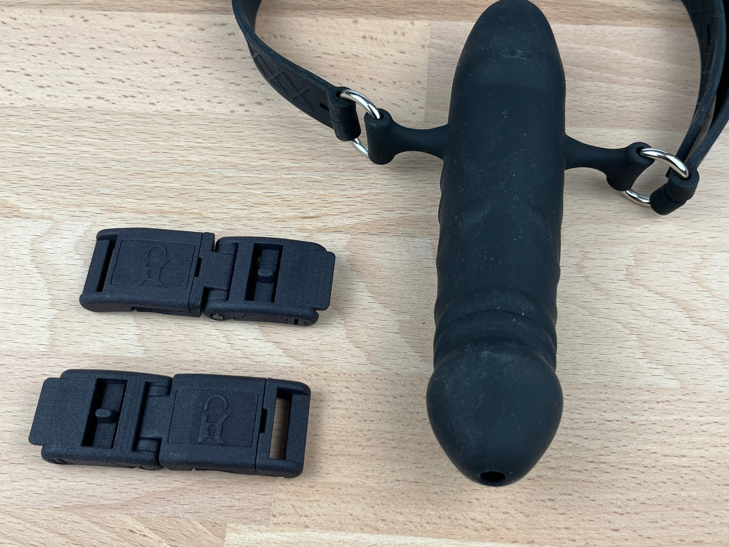 Deepthroat Doppel Penis Knebel mit Kink-Lock ComfortableRestraint