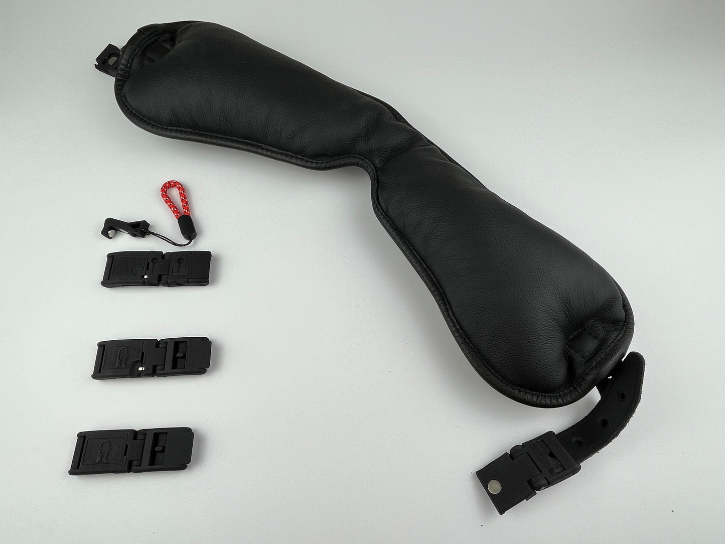 Weiche Leder Augenmaske (ohrenabdeckend)