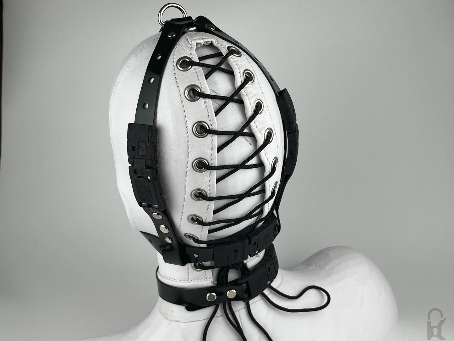 PVC Kopfharness mit Ball Knebel - AllAboutGag Edition Kink-Lock