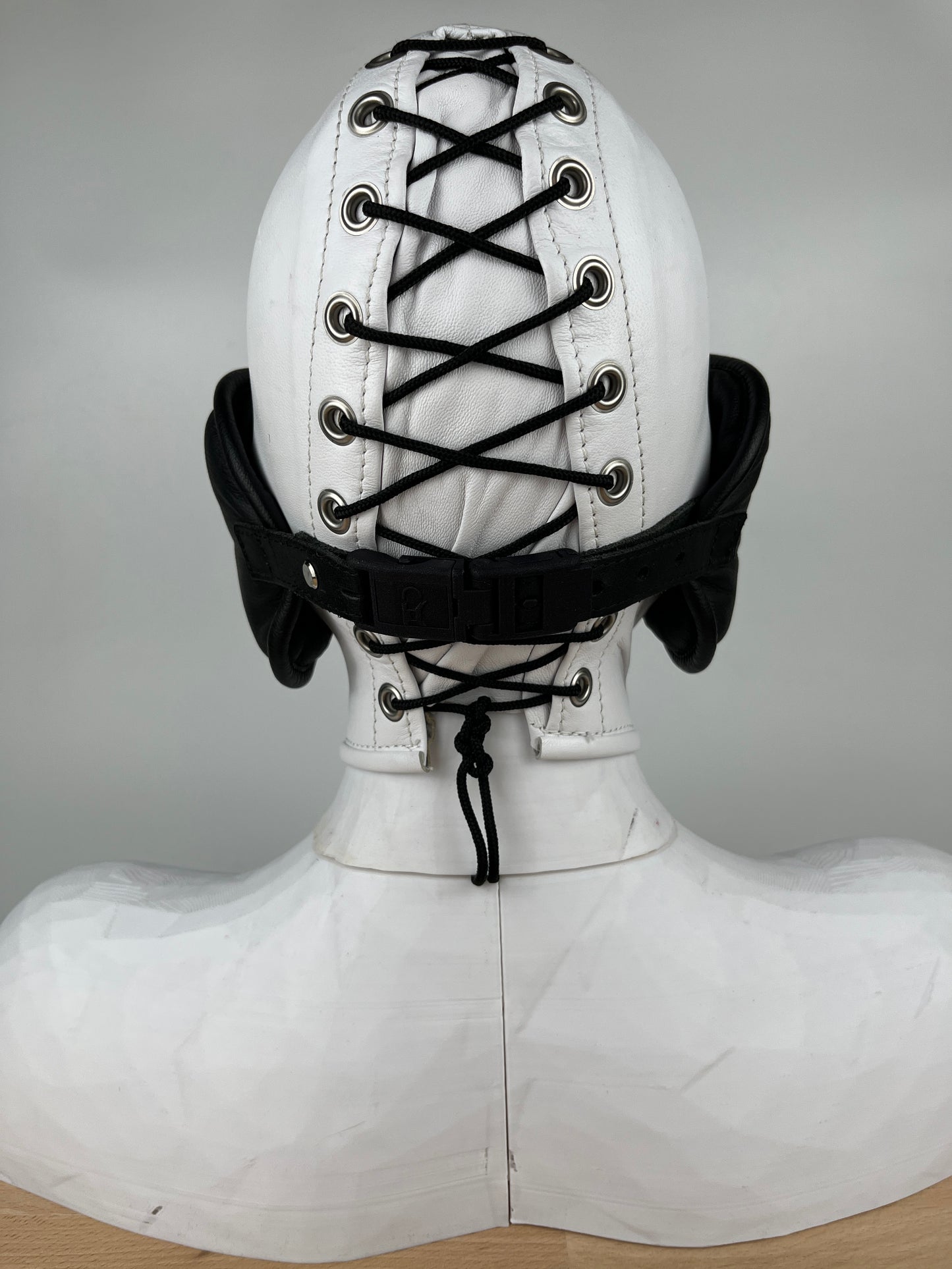 Weiche Leder Augenmaske (ohrenabdeckend)